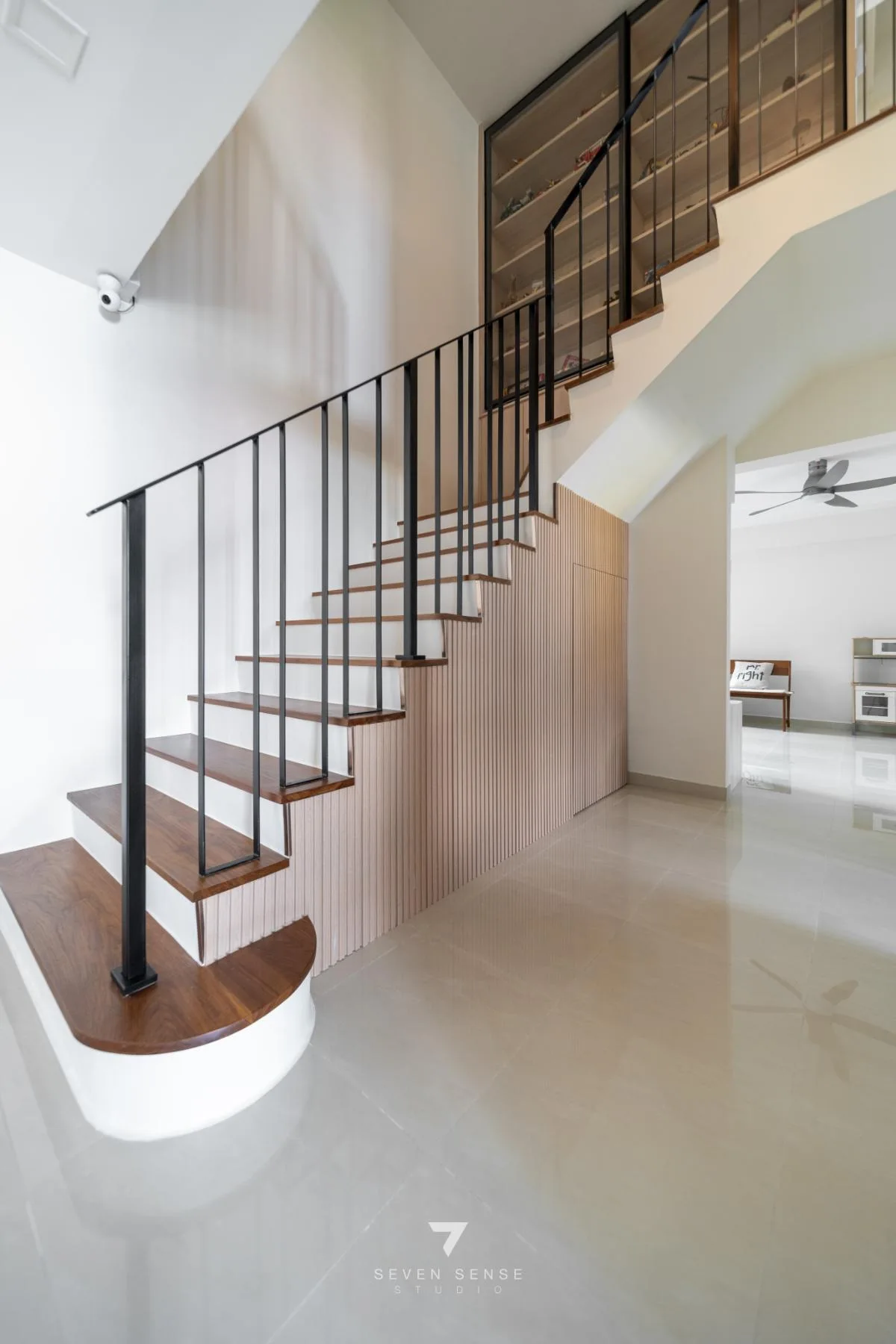 455 Hougang Avenue 10 by 7 Sense Studio, view 4