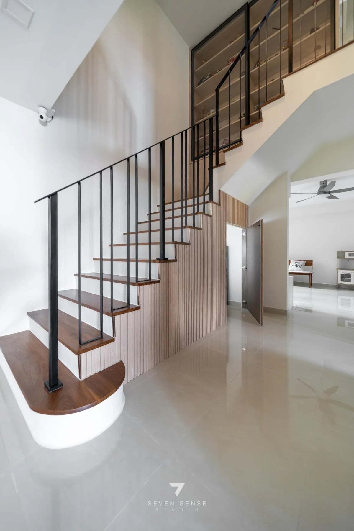 455 Hougang Avenue 10 by 7 Sense Studio, view 5