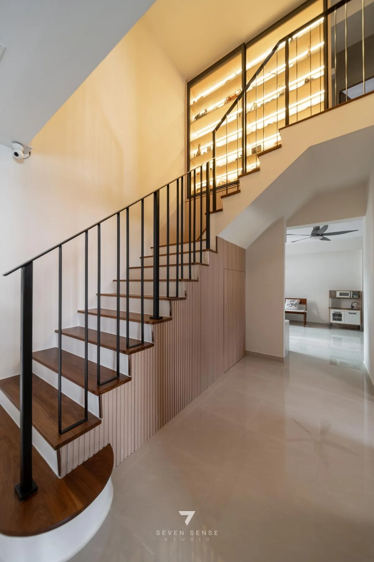 455 Hougang Avenue 10 by 7 Sense Studio, view 6