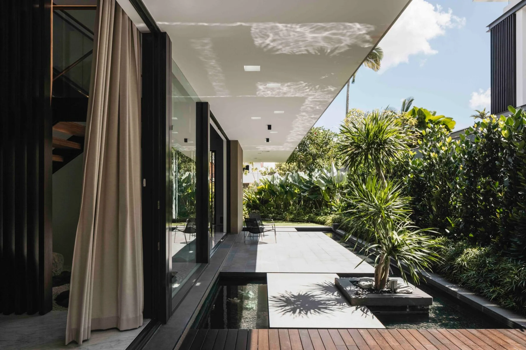 AR43%20Architects%20 %20Perforated%20House%20 %209%20Saraca%20Road%207, Design Authority