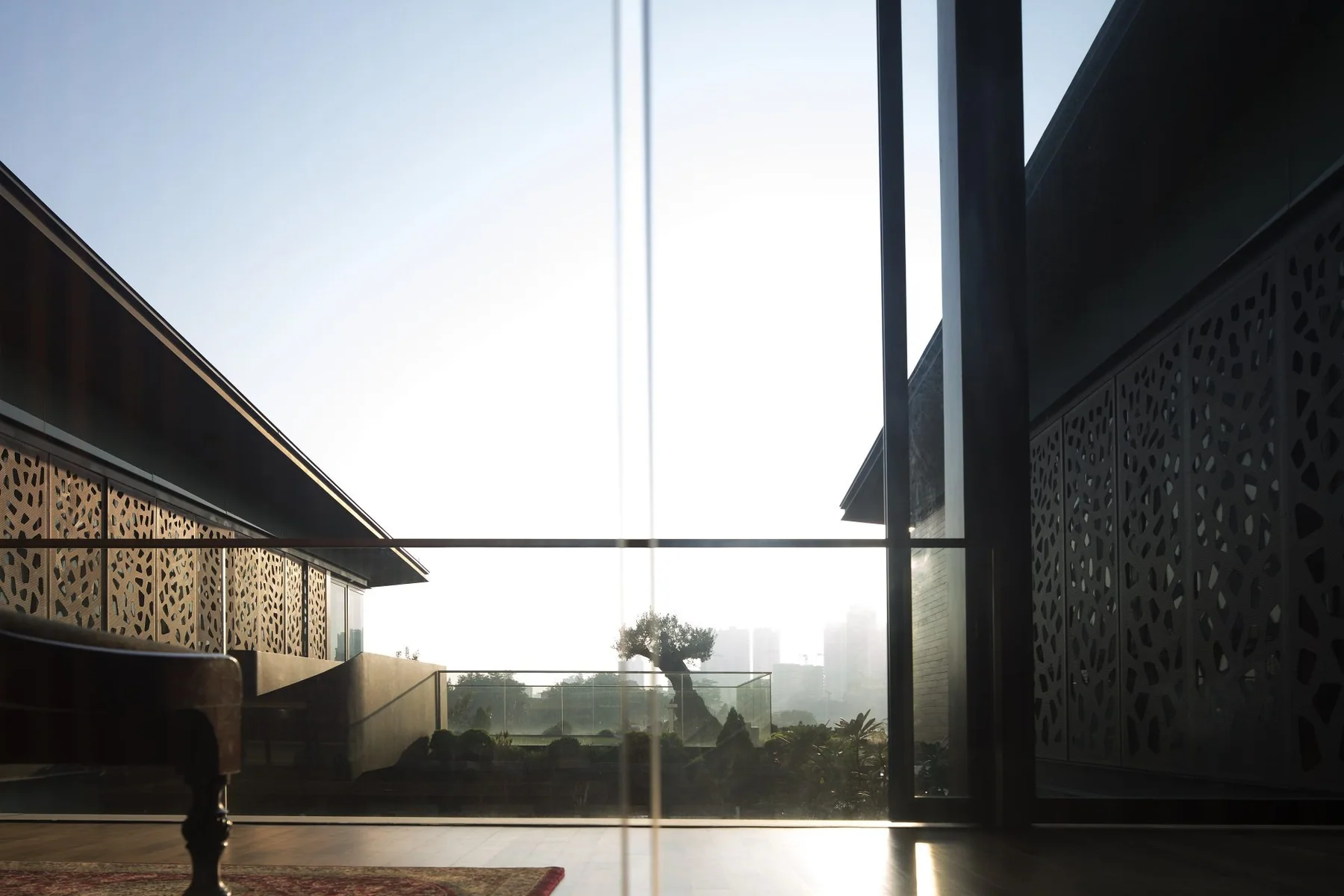AR43%20Architects%20 %20Hillside%20House%20 %2022%20Olive%20Road%207, Design Authority