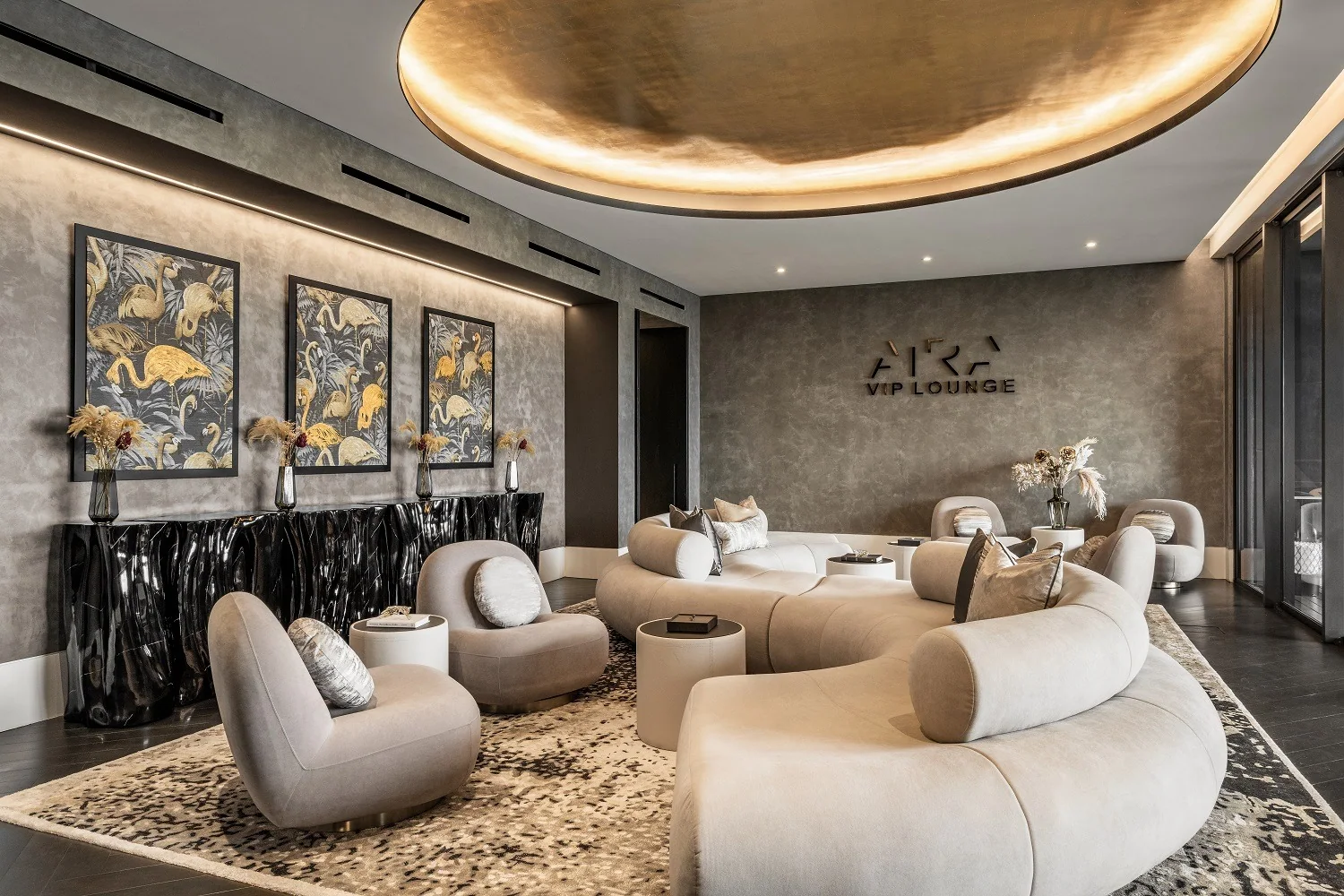 Aira Bar & Lounge by Designstudio MVH, view 2