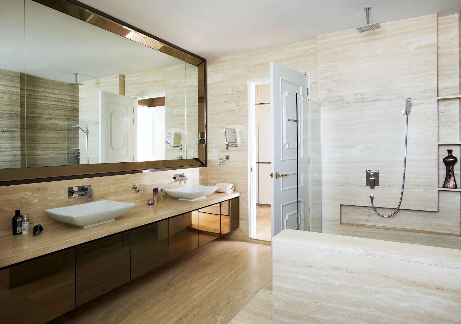 Modern Eclectic Classicism by D’Perception Ritz, view 7