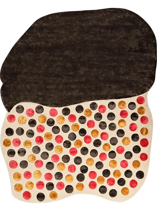 A-BAE-A carpet from the Postcards collection