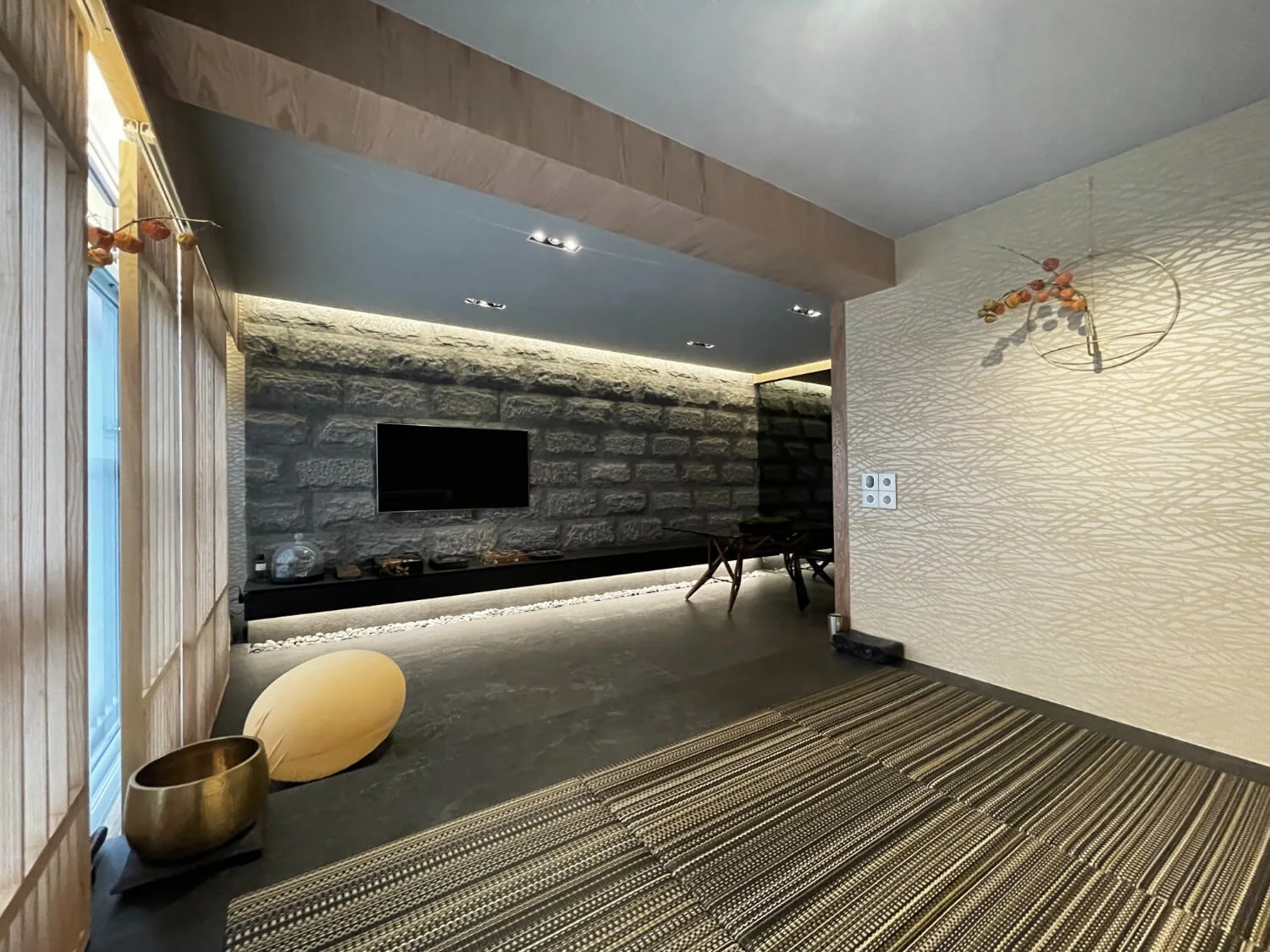 Bedok Studio Apartment by Metamorph Design, view 9