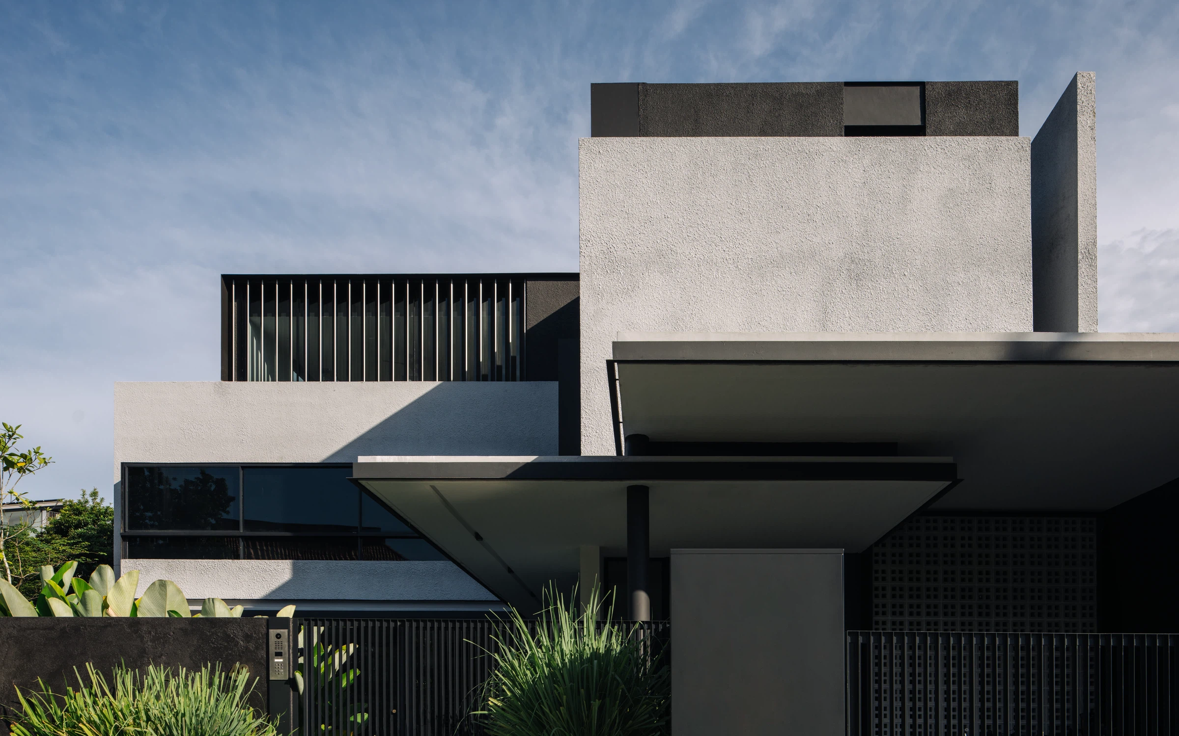 Bukit Timah semi-detached house by MOYA Design