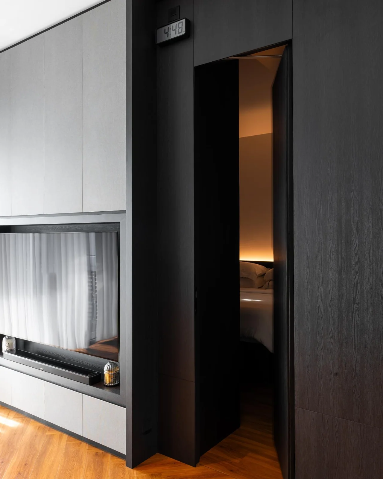 Galerie Noire @ Skyline Concourse by MYNMYN Studio, view 8