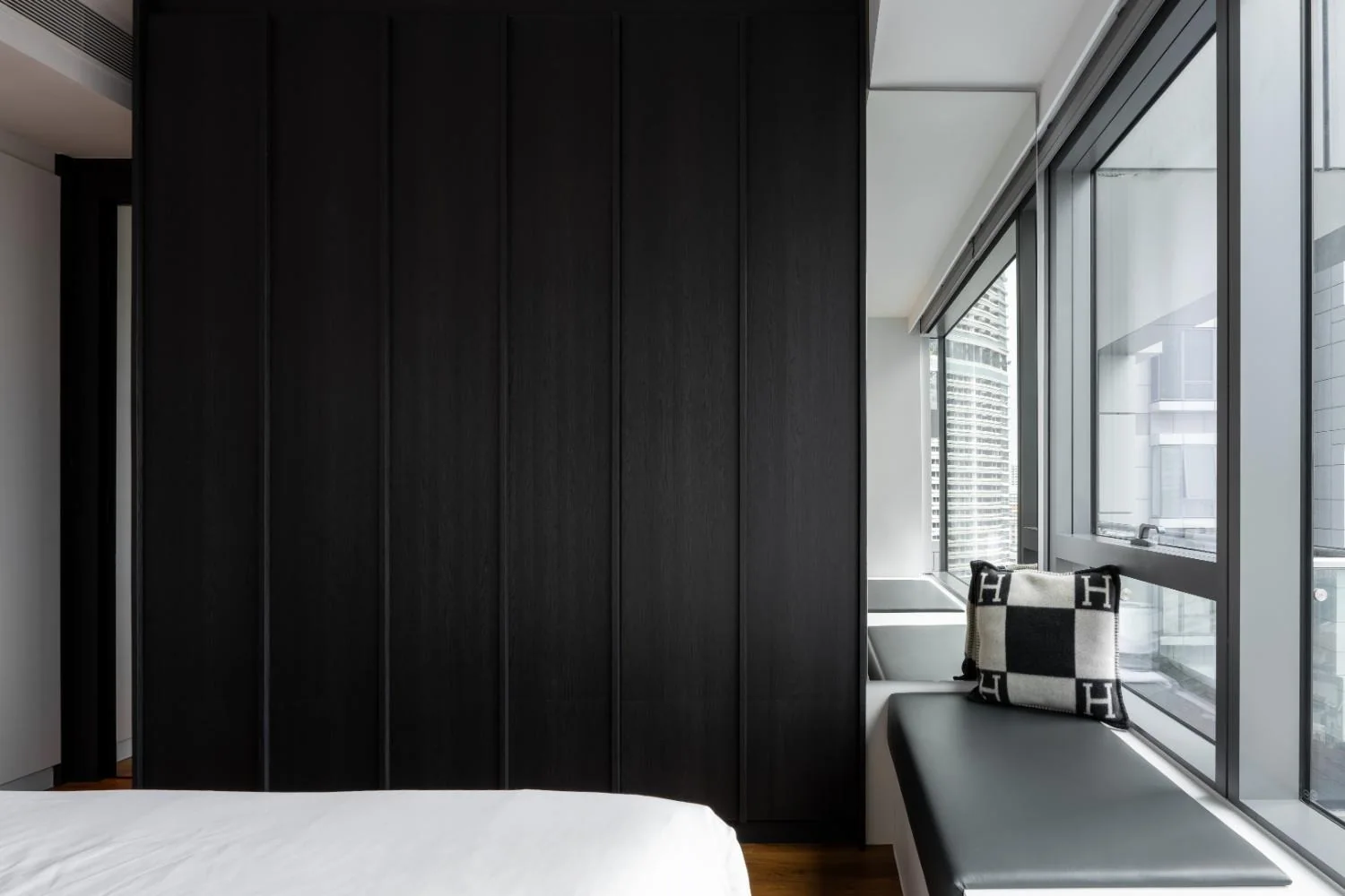 Galerie Noire @ Skyline Concourse by MYNMYN Studio, view 14