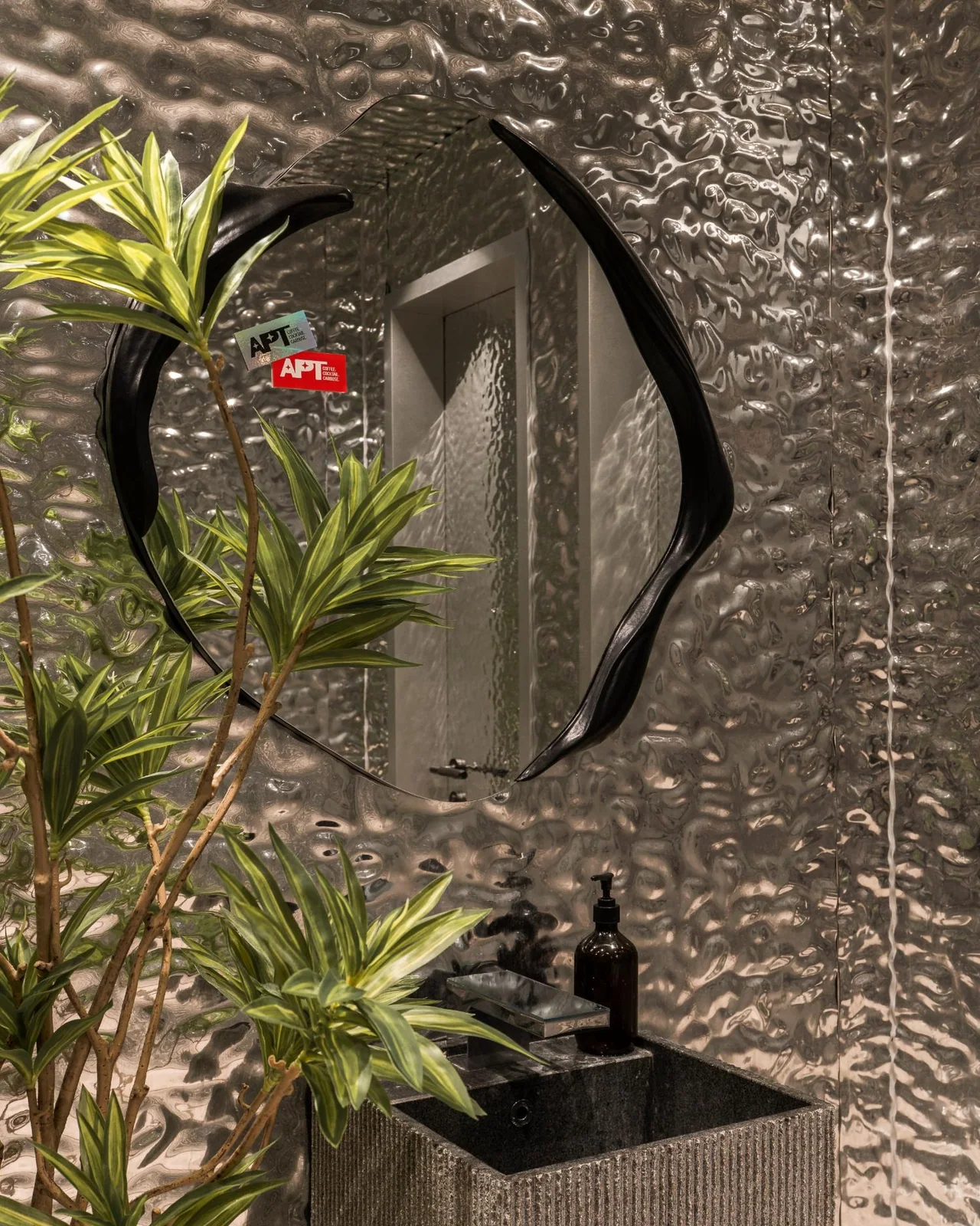 APT @ 65A Tanjong Pagar Road by MYNMYN Studio, view 6