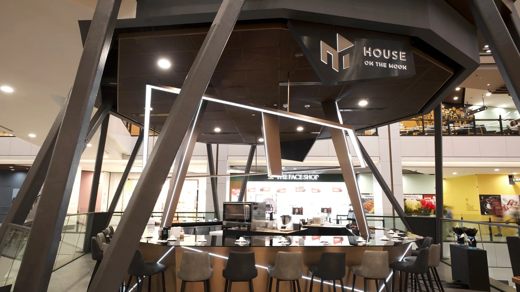 House on the Moon(Great World City Flagship Store) by SODA®Spirit Of Design Analogy, view 2