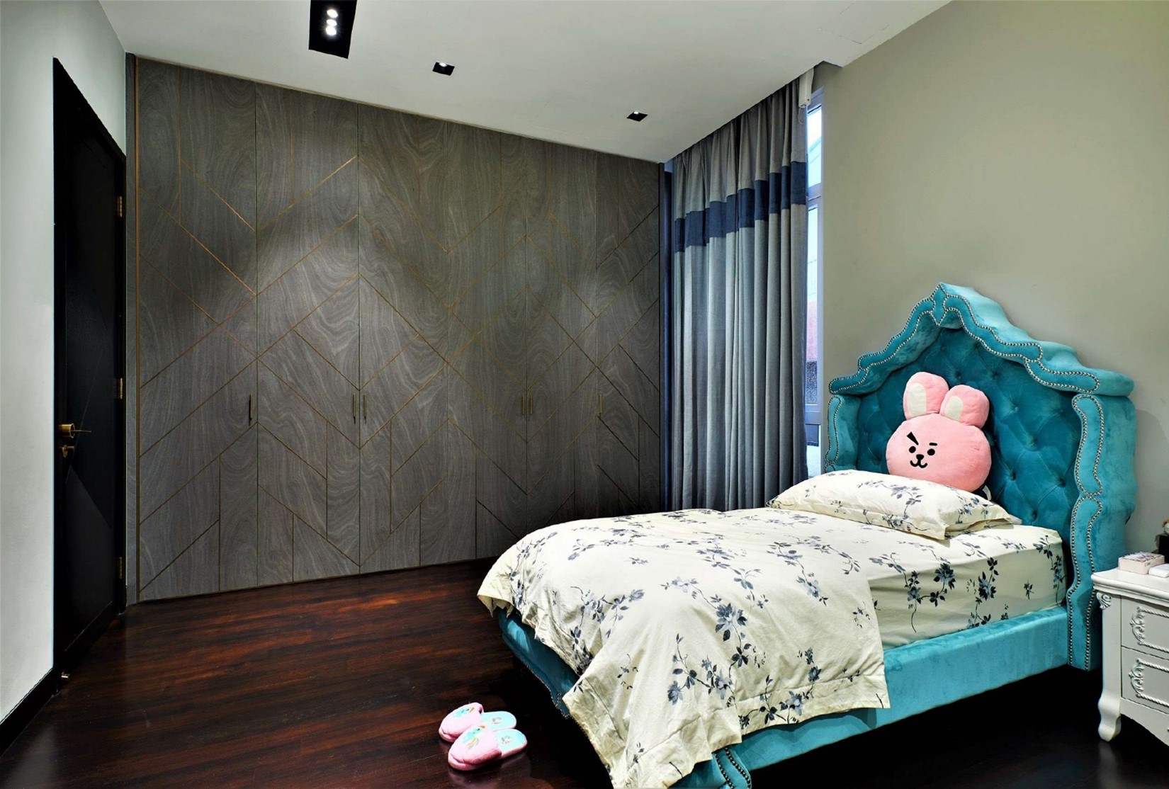 Bedroom By Divine N Dynamic Pte Ltd, Design Authority